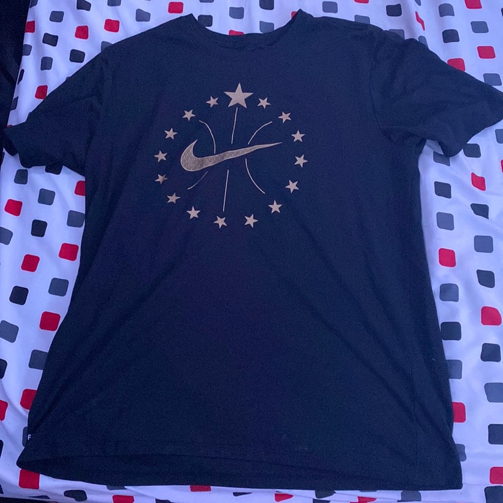 Nike Tshirt black & gold